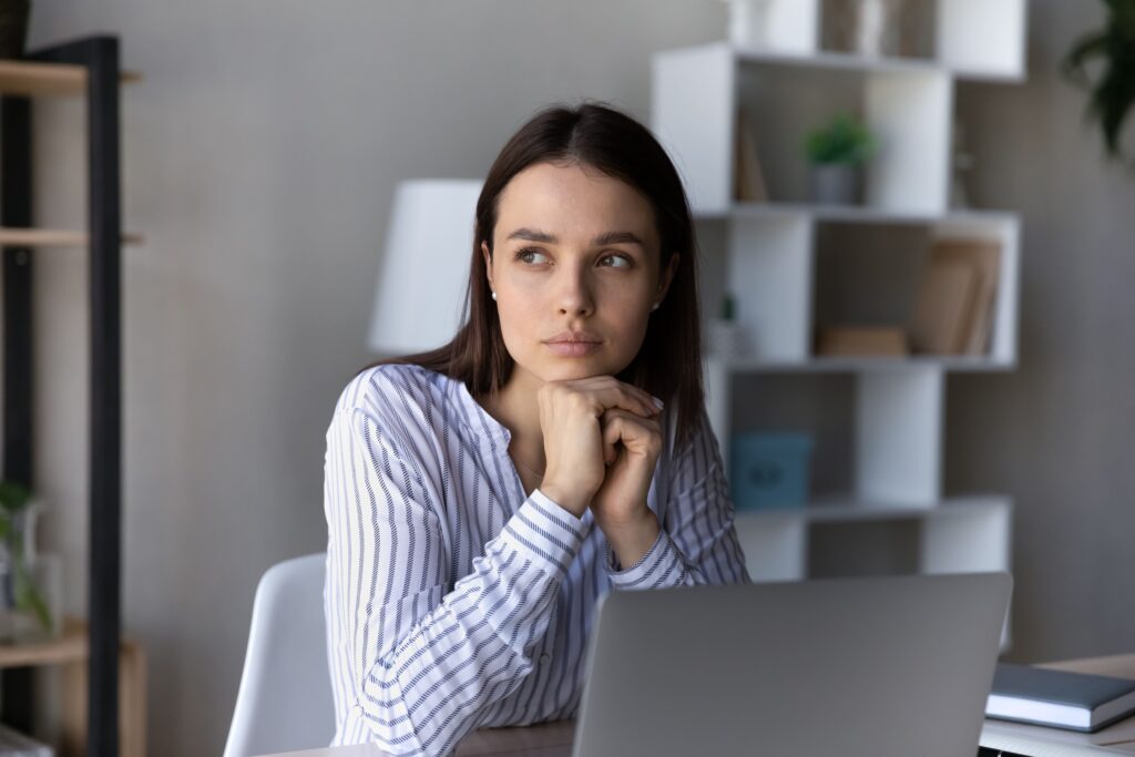 女性